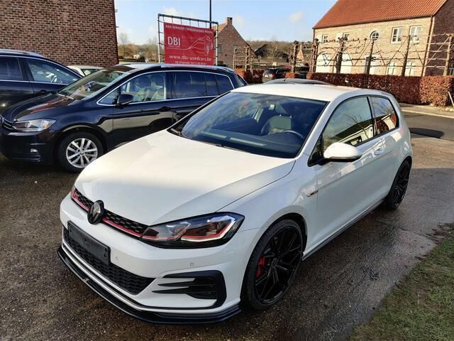 Wit Gebruikt 2017 VW Golf VII Sedan | € 19.250 (Super prijs) - Afbeelding 1/4