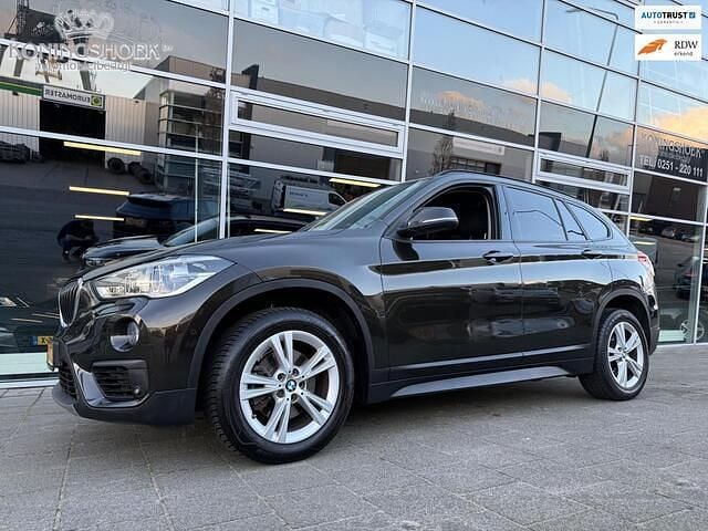 Bruin (metallic) Gebruikt 2018 BMW X1 SUV | € 18.950 (Super prijs) - Afbeelding 1/4