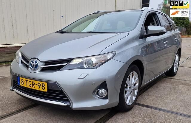 Grijs Gebruikt 2014 Toyota Auris Touring Sports Stationwagen | € 9.200 (Eerlijke prijs) - Afbeelding 1/4