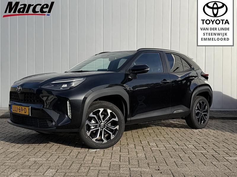 Nieuw Toyota Yaris Cross Limited 84 PK (61 kW) 2025 Zwart SUV