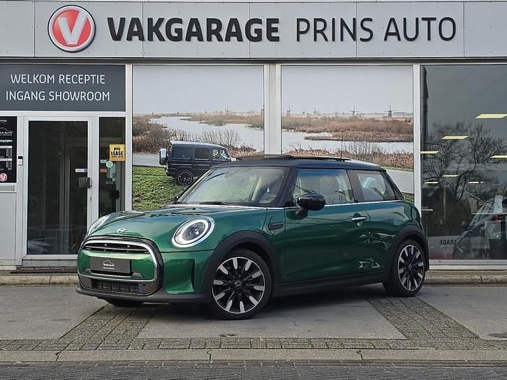 Occasion Mini Cooper Business 136 PK (100 kW) 2022 Groen (metallic) Hatchback