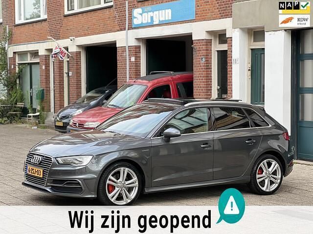 Grijs Gebruikt 2015 Audi A3 Sportback Ambition Hatchback | € 12.450 (Eerlijke prijs) - Afbeelding 1/4