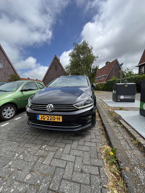 Zwart Gebruikt 2014 VW Golf VII Highline Stationwagen | € 12.000 (Eerlijke prijs) - Afbeelding 1/4