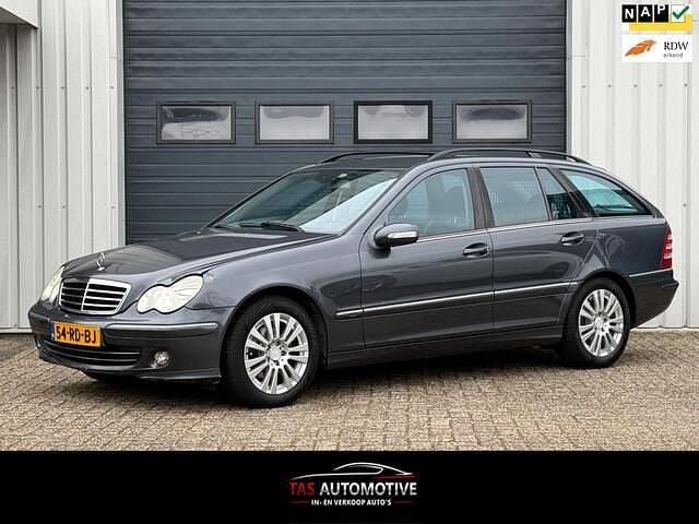 Grijs (metallic) Gebruikt 2005 Mercedes C200 Avantgarde Stationwagen | € 2.250 (Goede deal) - Afbeelding 1/4