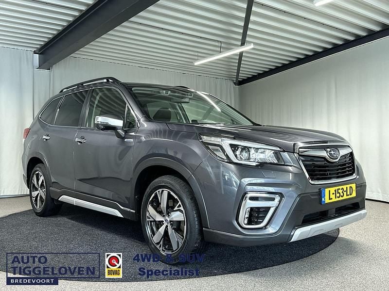 Grijs Gebruikt 2020 Subaru Forester SUV | € 31.645 (Eerlijke prijs) - Afbeelding 1/4
