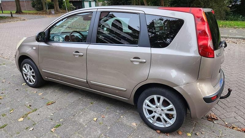 Beige Gebruikt 2006 Nissan Note MPV | € 1.750 (Eerlijke prijs) - Afbeelding 1/4