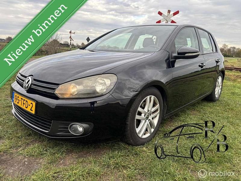 Zwart Gebruikt 2012 VW Golf VII Highline Hatchback | € 3.999 (Super prijs) - Afbeelding 1/4