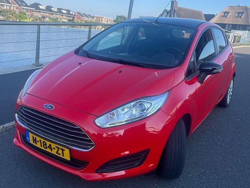Gebruikt 2016 Ford Fiesta Titanium Hatchback | € 4.999 (Super prijs) - Afbeelding 1/4