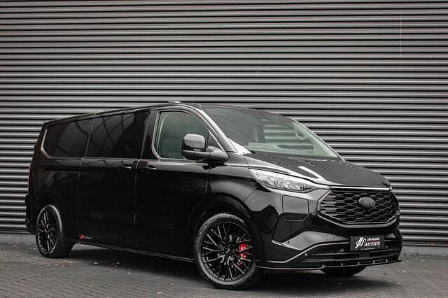 Nieuw Ford E-Transit Limited 160 kW (218 PK) 2025 Zwart (metallic) Van