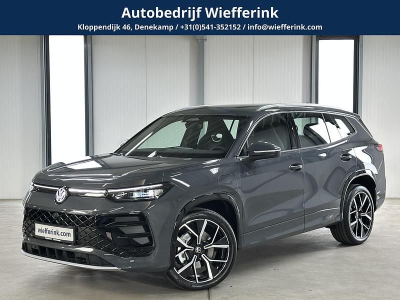 Grijs (metallic) Nieuw 2025 VW Tayron R-line SUV | € 59.950 (Goede deal) - Afbeelding 1/4
