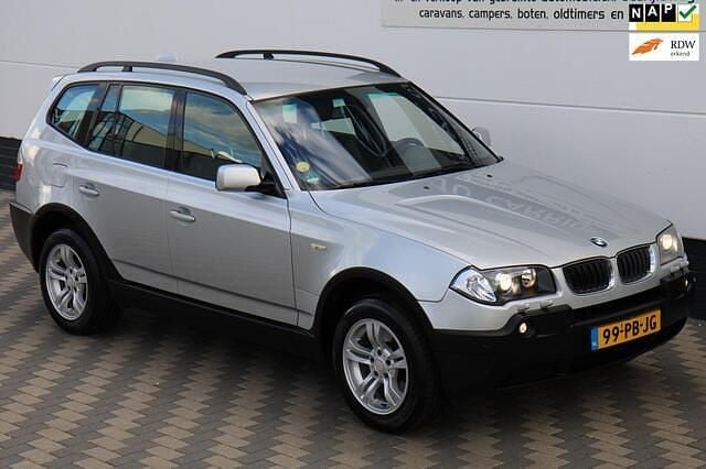 Grijs Gebruikt 2004 BMW X3 Executive SUV | € 8.945 (Eerlijke prijs) - Afbeelding 1/4