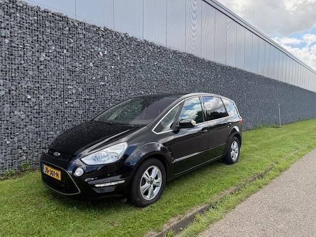 Zwart Gebruikt 2010 Ford S-MAX S MPV | € 6.495 (Eerlijke prijs) - Afbeelding 1/4