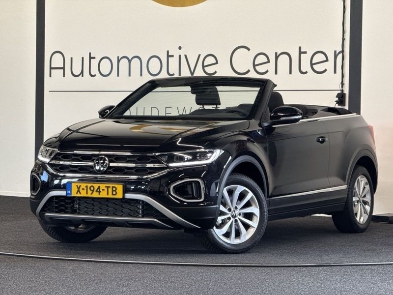 Zwart Gebruikt 2023 VW T-Roc Cabriolet Style Cabriolet | € 39.430 (Duur) - Afbeelding 1/4