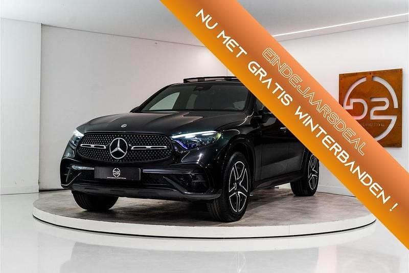 Zwart Gebruikt 2024 Mercedes GLC400d AMG Coupé | € 74.980 (Eerlijke prijs) - Afbeelding 1/4