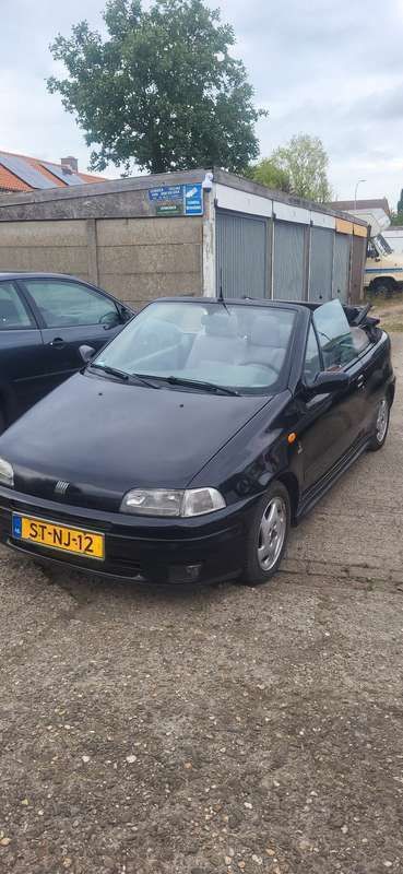 Zwart Gebruikt 1994 Fiat Punto Cabriolet Cabriolet | € 1.950 - Afbeelding 1/4