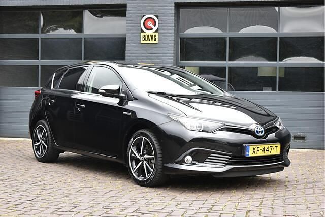 Occasion Toyota Auris 101 PK (74 kW) 2019 Zwart Hatchback