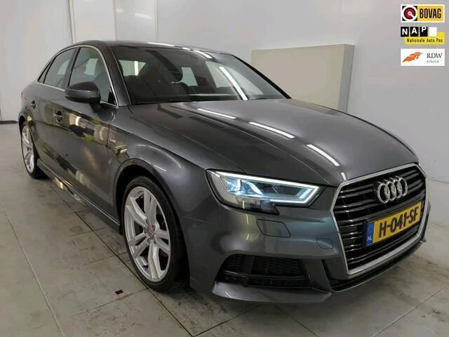 Grijs Gebruikt 2020 Audi A3 Sport Sedan | € 26.999 (Eerlijke prijs) - Afbeelding 1/4