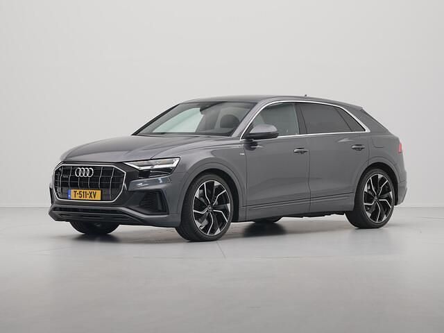 Grijs Gebruikt 2023 Audi Q8 S-Line SUV | € 74.940 - Afbeelding 1/4