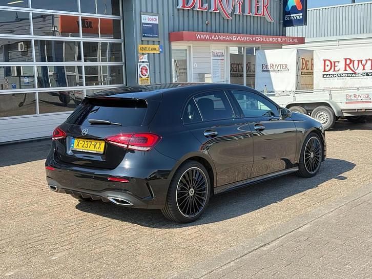 Occasion Mercedes A180 AMG 116 PK (85 kW) 2022 Zwart Hatchback
