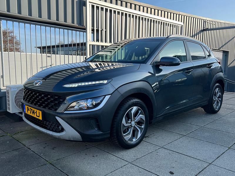 Grijs Occasion 2022 Hyundai Kona Comfort SUV | € 23.895 (Goede deal) - Afbeelding 1/1