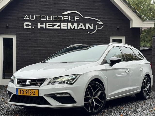 Wit Gebruikt 2018 Seat Leon ST FR Stationwagen | € 11.945 (Eerlijke prijs) - Afbeelding 1/4