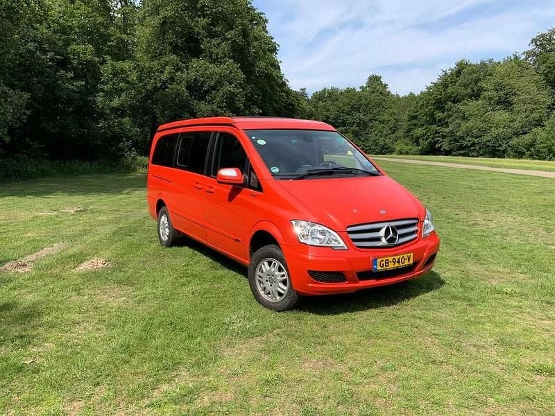 Rood Gebruikt 2010 Mercedes Viano MPV | € 32.500 - Afbeelding 1/4