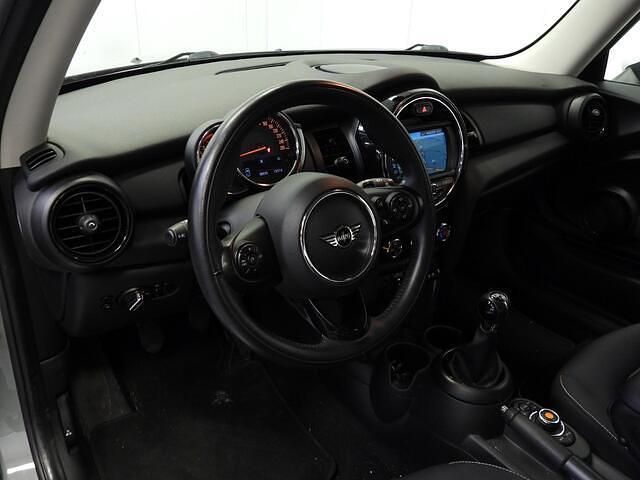 Occasion Mini ONE Business 102 PK (75 kW) 2019 Grijs Hatchback