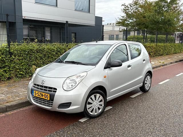 Grijs Gebruikt 2014 Suzuki Alto Comfort Hatchback | € 3.495 (Goede deal) - Afbeelding 1/4