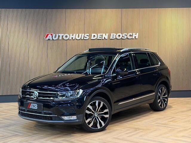 Zwart Occasion 2017 VW Tiguan Highline SUV | € 22.890 (Eerlijke prijs) - Afbeelding 1/4