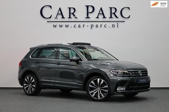 Grijs Gebruikt 2017 VW Tiguan R-line SUV | € 29.995 (Iets duurder) - Afbeelding 1/4
