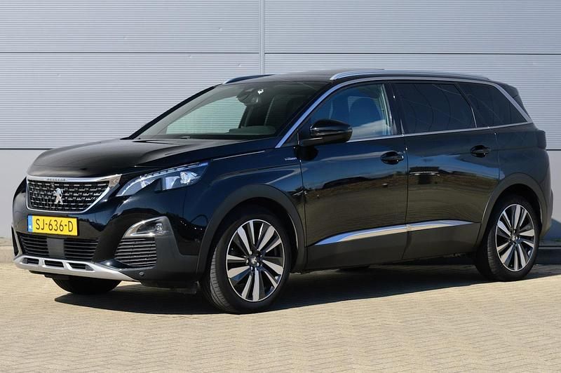 Zwart (metallic) Gebruikt 2018 Peugeot 5008 GT-line SUV | € 17.895 - Afbeelding 1/4