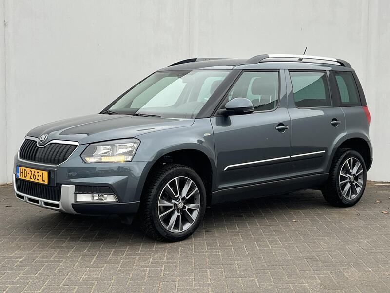 Grijs Gebruikt 2015 Skoda Yeti Outdoor SUV | € 18.980 (Eerlijke prijs) - Afbeelding 1/4