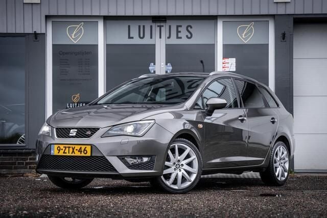 Grijs Gebruikt 2015 Seat Ibiza ST FR Stationwagen | € 6.950 (Eerlijke prijs) - Afbeelding 1/4