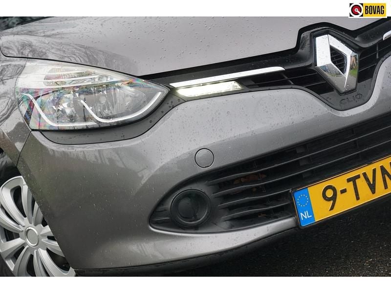 Grijs Gebruikt 2014 Renault Clio GrandTour Night&Day Stationwagen | € 4.325 (Goede deal) - Afbeelding 1/4