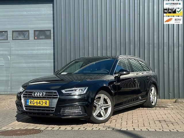 Zwart Gebruikt 2018 Audi A4 S-Line Stationwagen | € 16.645 (Eerlijke prijs) - Afbeelding 1/4