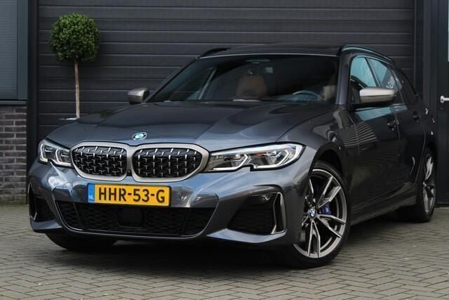 Grijs, metallic lak Gebruikt 2022 BMW M340 Executive Sedan | € 55.995 (Super prijs) - Afbeelding 1/4