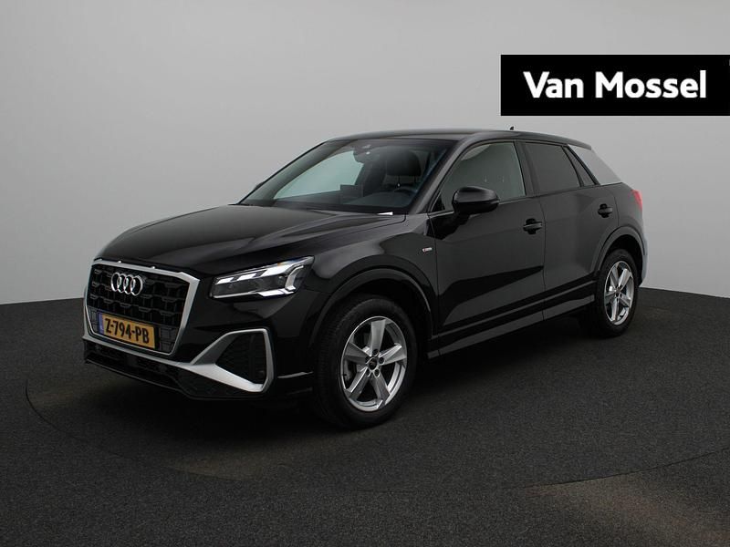 Zwart Gebruikt 2024 Audi Q2 S-Line SUV | € 36.900 (Iets duurder) - Afbeelding 1/4