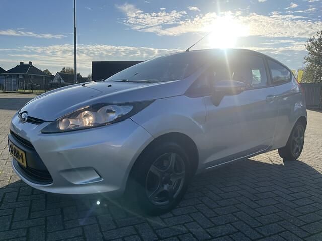 Grijs Gebruikt 2009 Ford Fiesta Limited Hatchback | € 1.994 (Eerlijke prijs) - Afbeelding 1/4