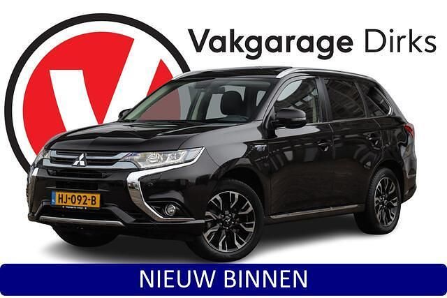 Zwart Occasion 2015 Mitsubishi Outlander Instyle SUV | € 16.940 (Duur) - Afbeelding 1/3