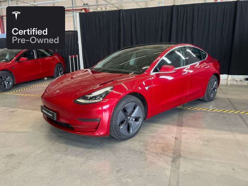 Rood Gebruikt 2019 Tesla Model 3 Long Range Sedan | € 23.300 (Eerlijke prijs) - Afbeelding 1/4