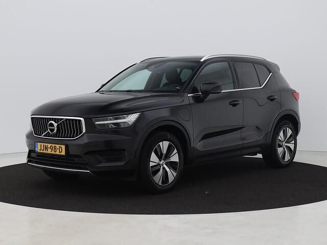 Zwart Gebruikt 2021 Volvo XC40 Inscription SUV | € 25.750 (Super prijs) - Afbeelding 1/4