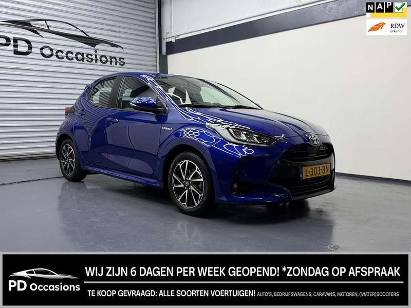 Blauw Gebruikt 2021 Toyota Yaris Hybrid Hatchback | € 18.950 (Goede deal) - Afbeelding 1/4