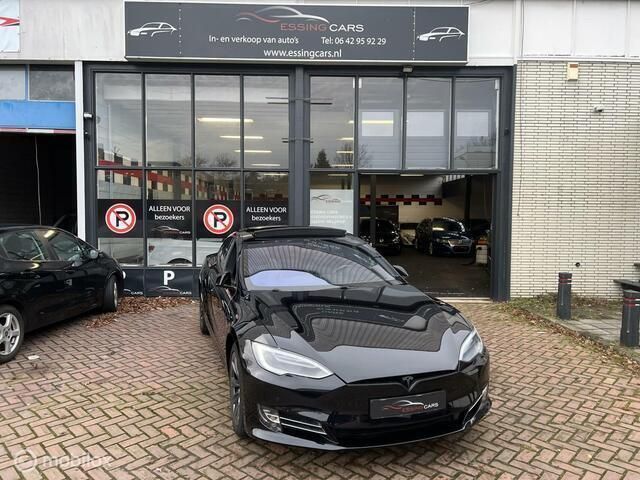 Zwart Gebruikt 2018 Tesla Model S Sedan | € 34.750 (Iets duurder) - Afbeelding 1/4