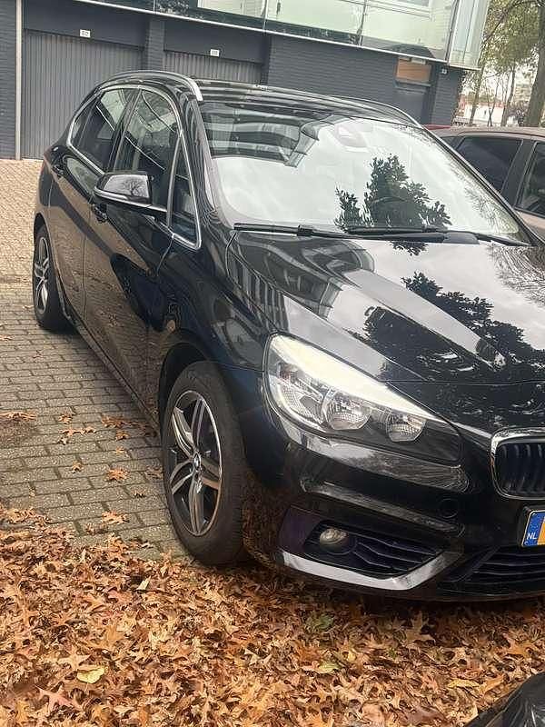 Gebruikt 2015 BMW 218 Active Tourer MPV | € 8.200 (Goede deal) - Afbeelding 1/4