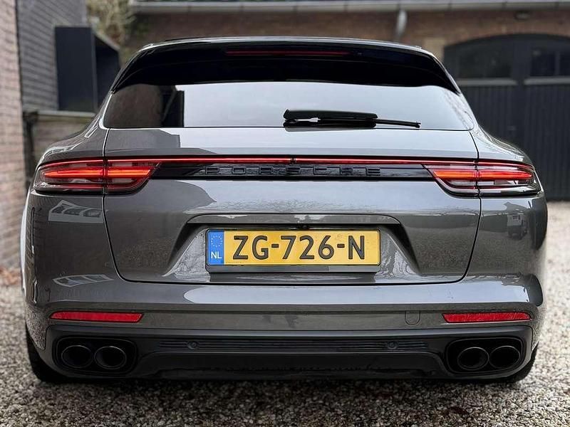 Occasion Porsche Panamera Sport Turismo 462 PK (339 kW) 2018 Grijs Stationwagen