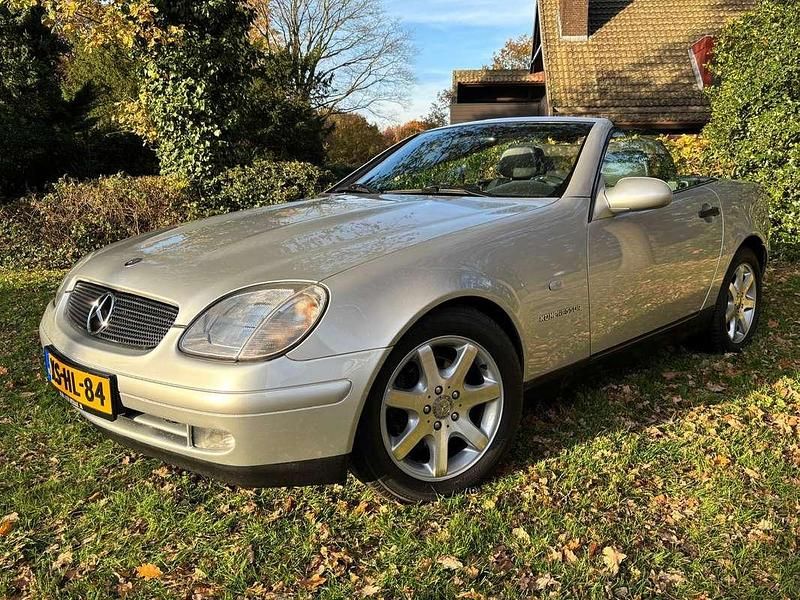 Grijs Occasion 1999 Mercedes SLK230 Cabriolet | € 11.950 - Afbeelding 1/4