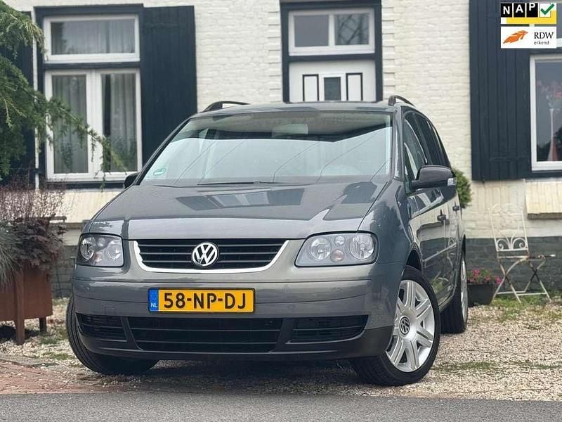 Grijs Gebruikt 2004 VW Touran Trendline MPV | € 3.450 (Duur) - Afbeelding 1/4