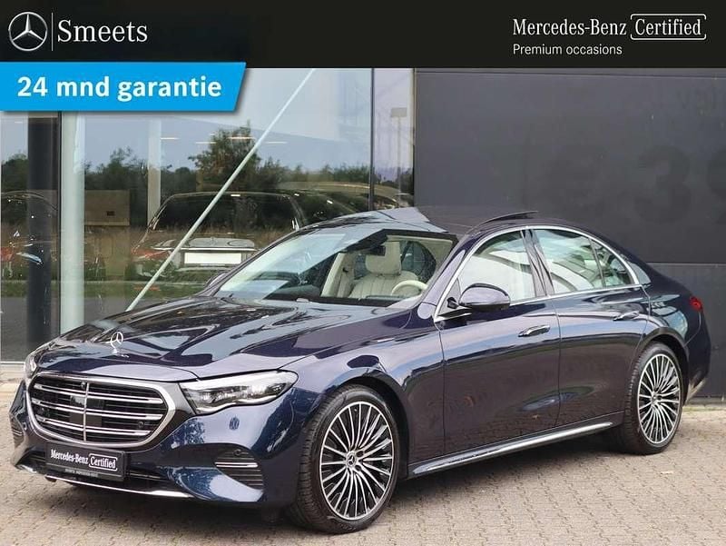 Blauw Gebruikt 2025 Mercedes E450 Exclusive Sedan | € 117.444 - Afbeelding 1/4