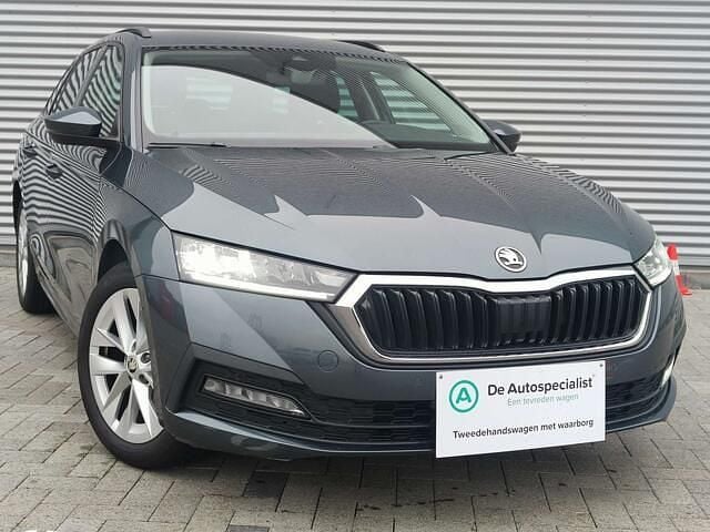 Grijs Occasion 2020 Skoda Octavia Ambition Stationwagen | € 14.995 (Eerlijke prijs) - Afbeelding 1/4