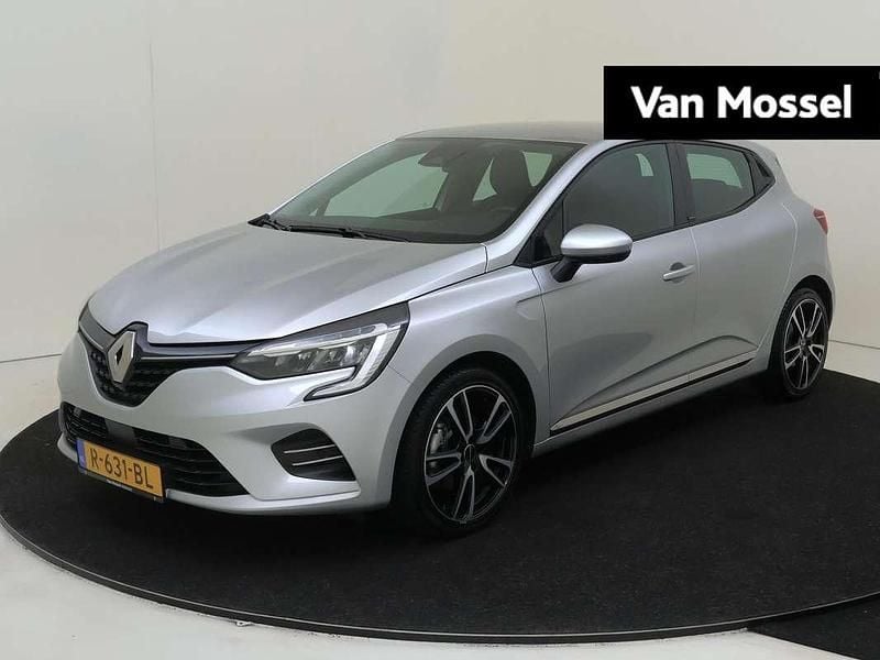 Grey (ted69) Gebruikt 2021 Renault Clio V Intens Hatchback | € 19.940 (Eerlijke prijs) - Afbeelding 1/4
